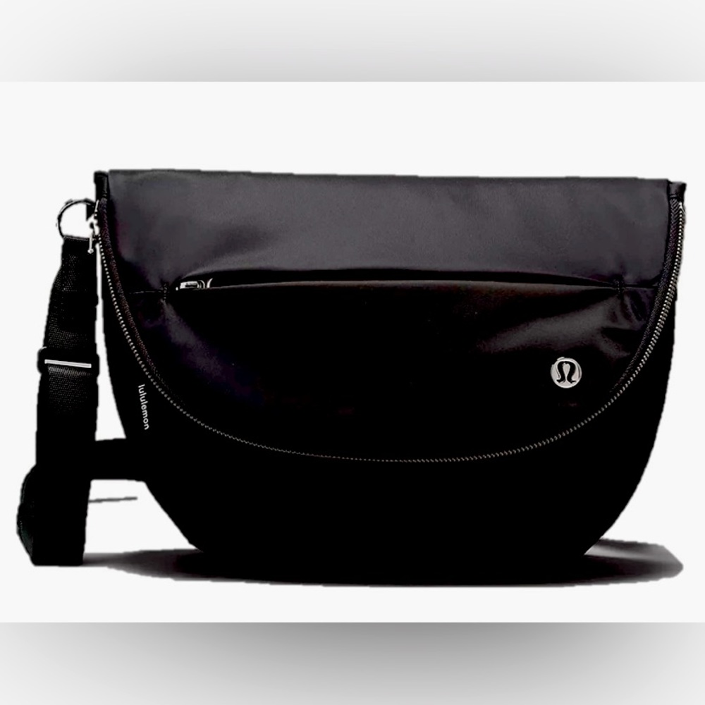 LULULEMON FESTIVAL BAG 5L SILVER HARDWARE "NEWEST STYLE" Good as New!
